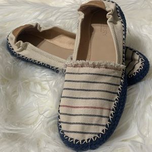 Sperry women’s striped slip on shoes sz8